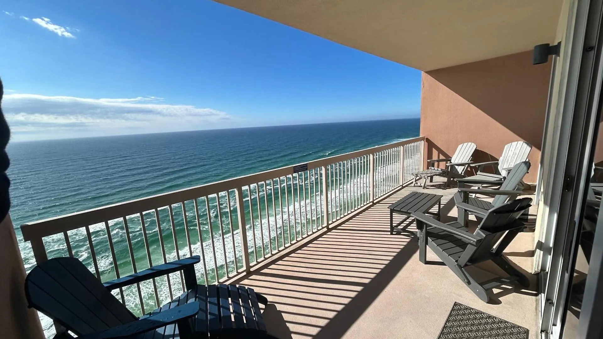 Apartment Sunrise Beach Condo -Gulf Front- Free Beach Chair Service Panama Stadt