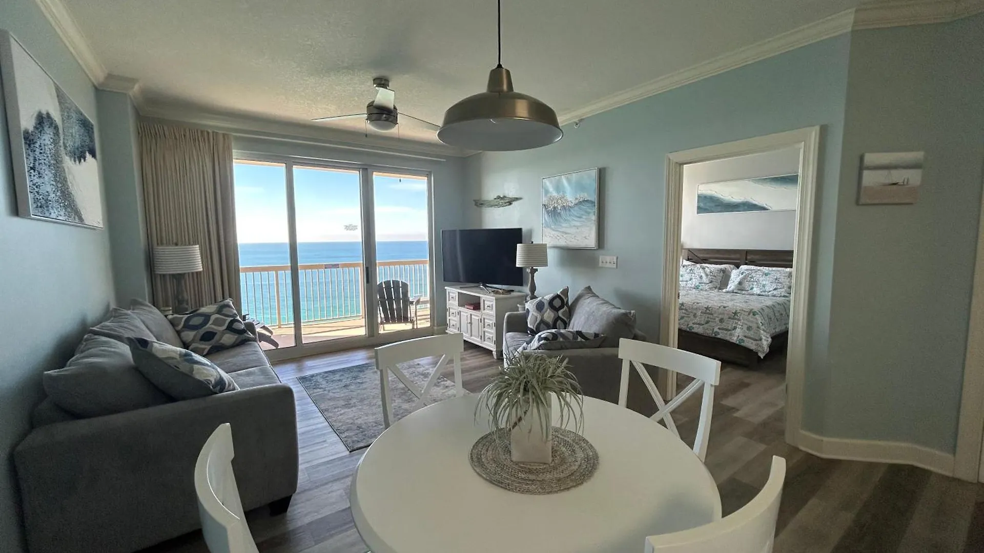 Apartment Sunrise Beach Condo -Gulf Front- Free Beach Chair Service Panama Stadt