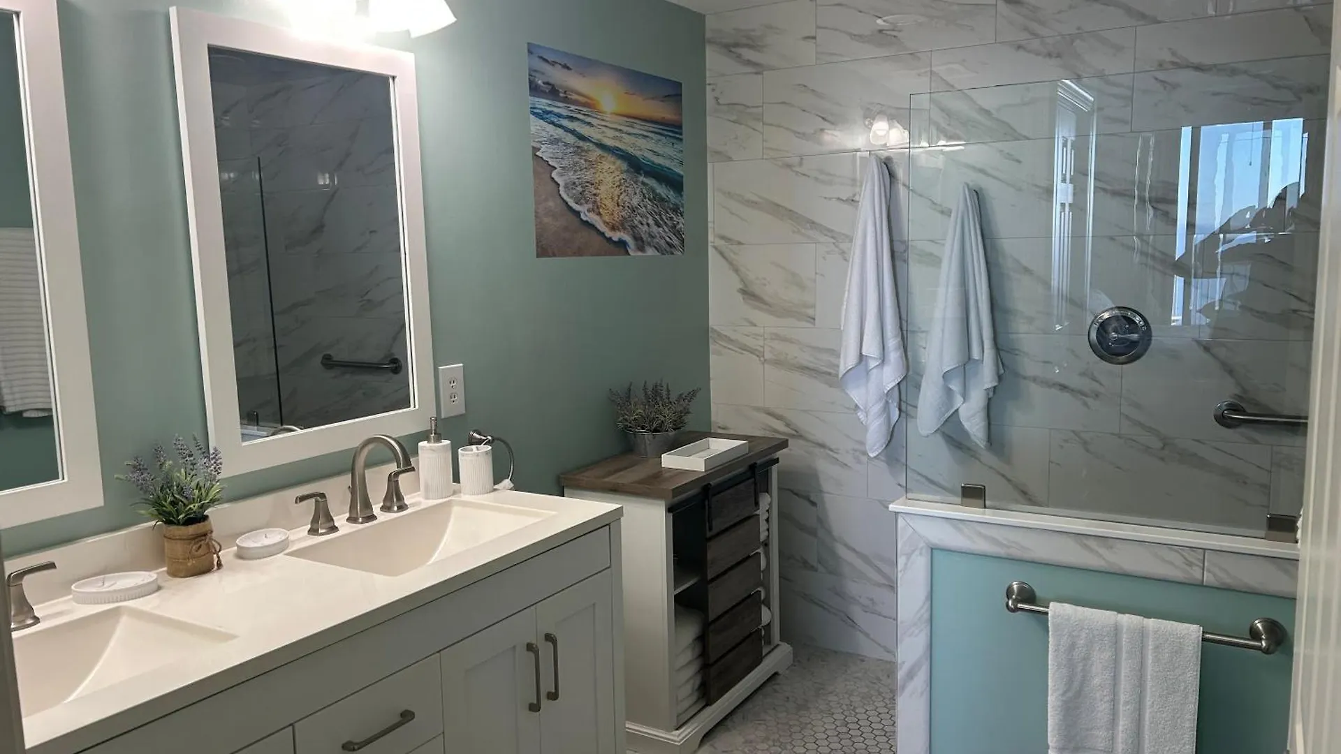 Sunrise Beach Condo -Gulf Front- Free Beach Chair Service Panama Stadt Apartment