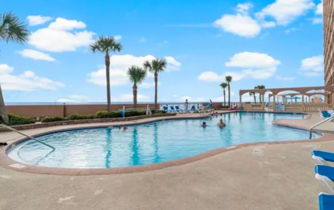 Sunrise Beach Condo -Gulf Front- Free Beach Chair Service Panama Stadt USA
