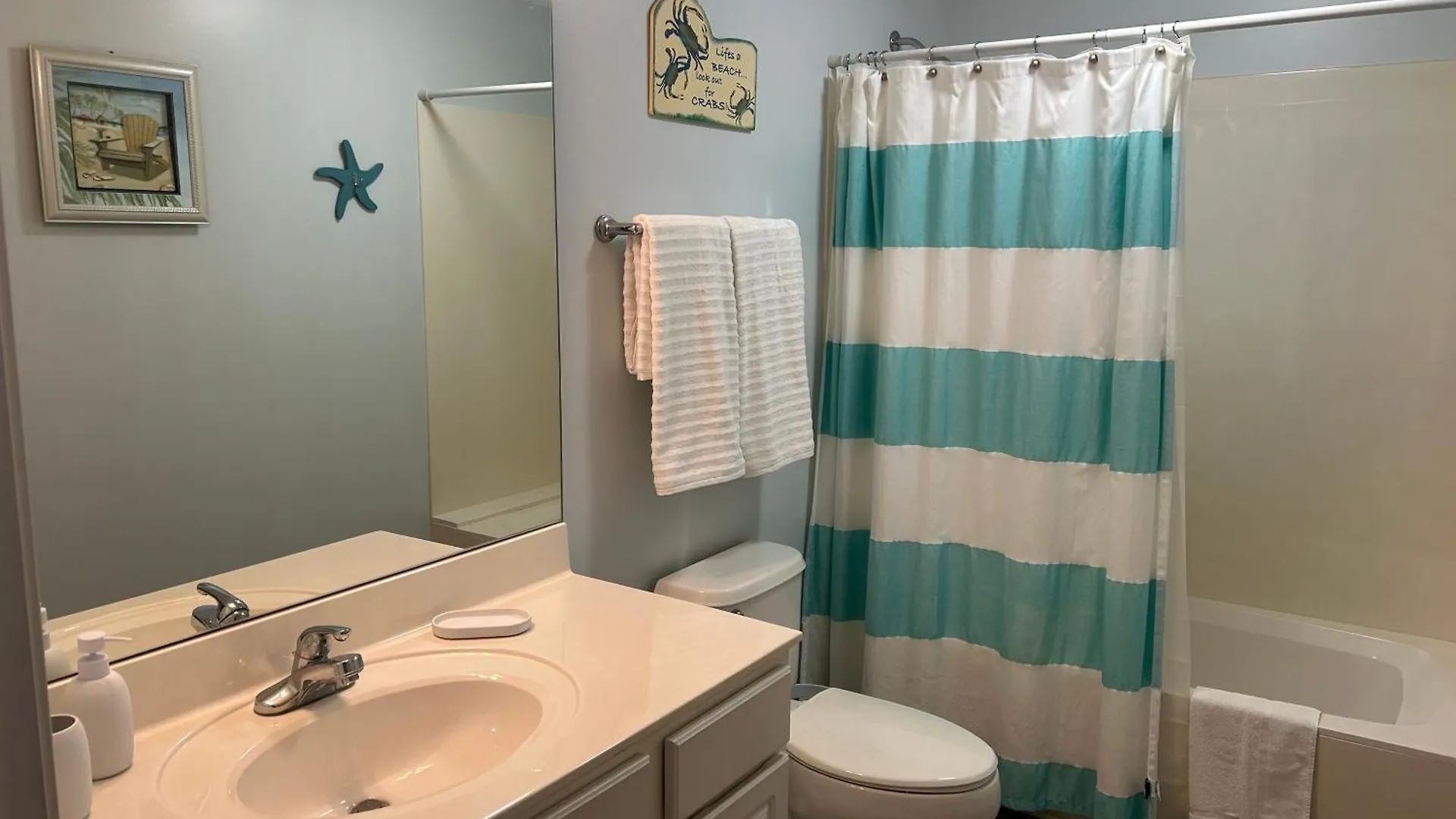 Sunrise Beach Condo -Gulf Front- Free Beach Chair Service Panama Stadt Apartment